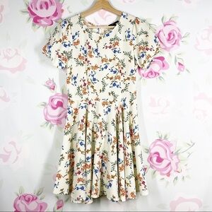 Forever 21 Ditsy Floral Puff Sleeve Mini Dress S